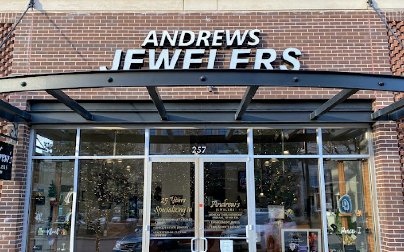 Andrews Jewelry Store - Custom Jewelry, Gold and Estate Buyers — Jewelry store in Centennial