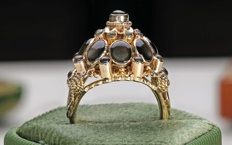ERA Estate and Fine Jewelry