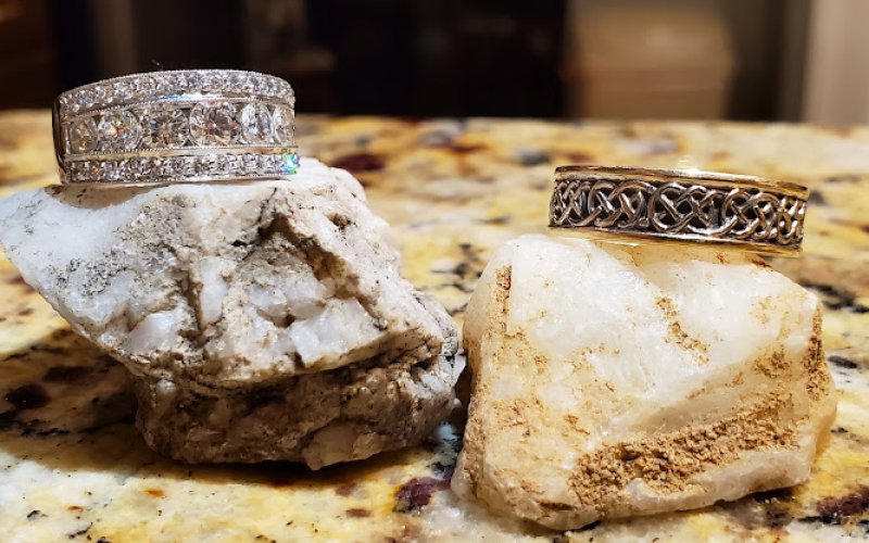 Hometown Jewelers — Jeweler in Columbus
