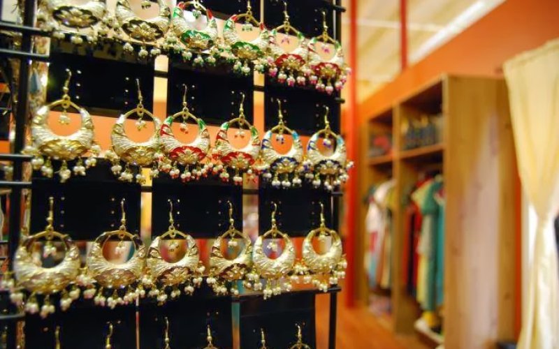 Shop Amrapali