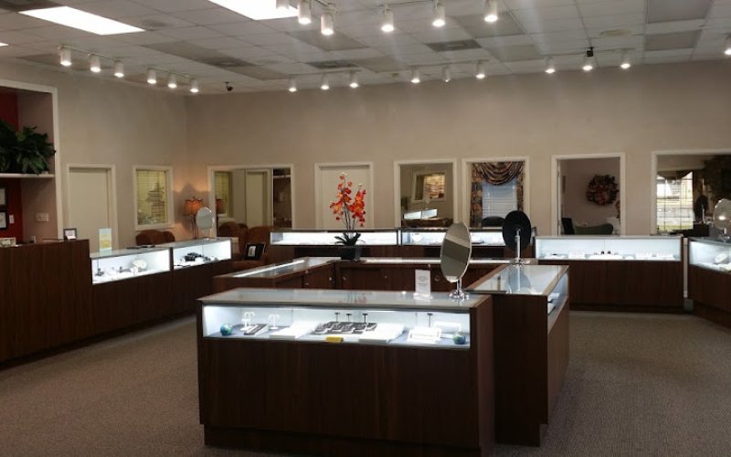 De Lane's Fine Jewelry (A Jeweler's Mutual Store)