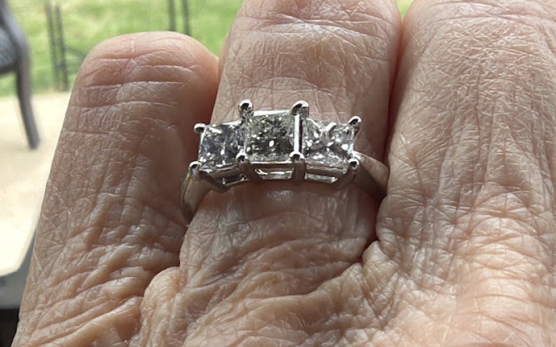 Robert Irwin Jewelers