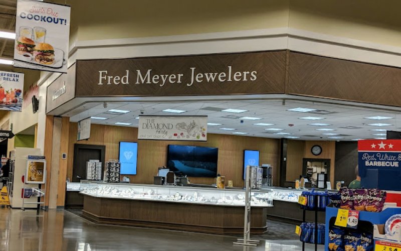 Fred Meyer Jewelers — Jewelry store in Medford