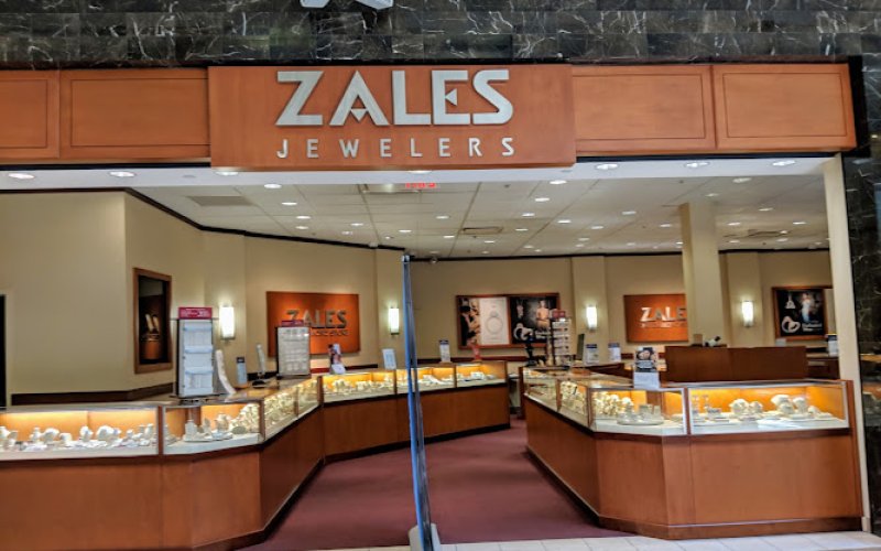 Zales — Jewelry store in Medford