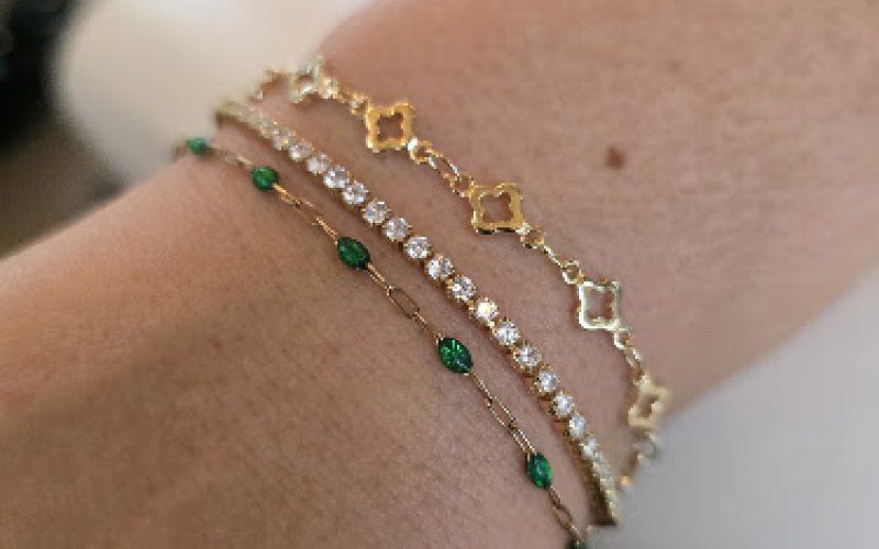 Dainty Links by Christina