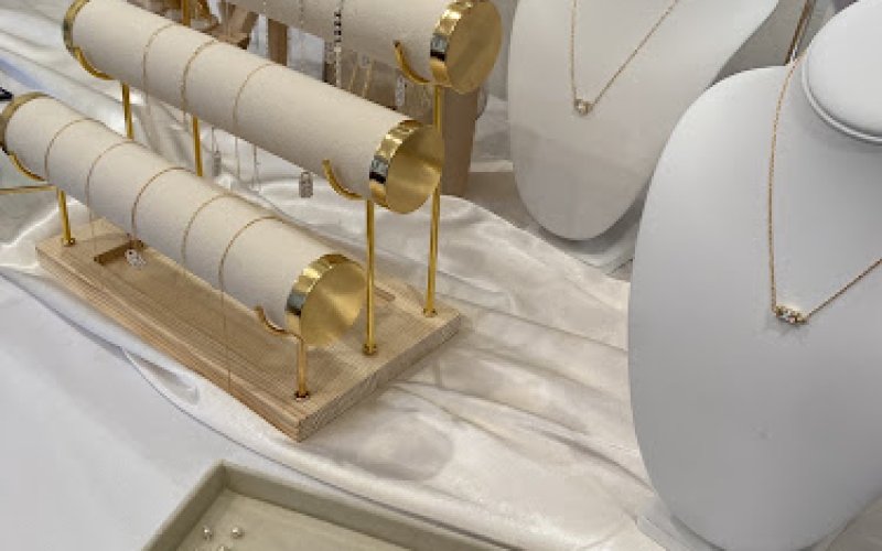 Satin & Stone — Jewelry store in Salem