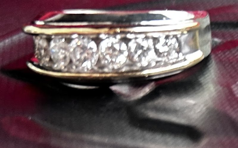 Gold N Diamond Wholesale Outlt