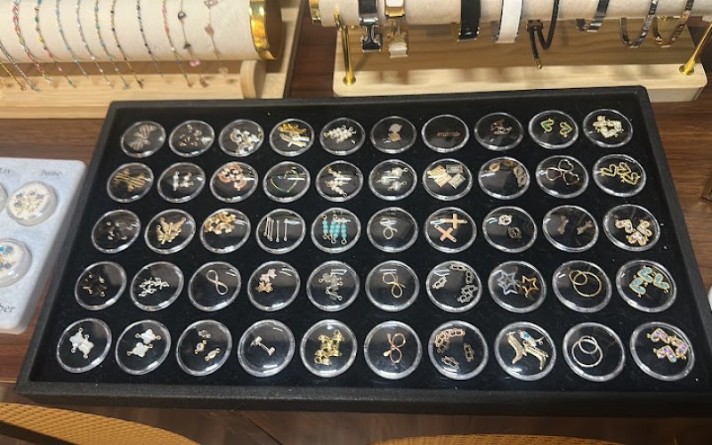 Get Linked — Jewelry store in Thornton